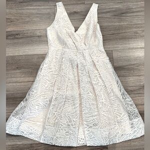 NWOT Diane Von Furstenberg Peach Ringwald Surplice Empire Waist Dress Size 8